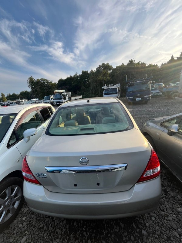 Крышка багажника NISSAN TIIDA LATIO SC11 HR15 2008 (б/у)