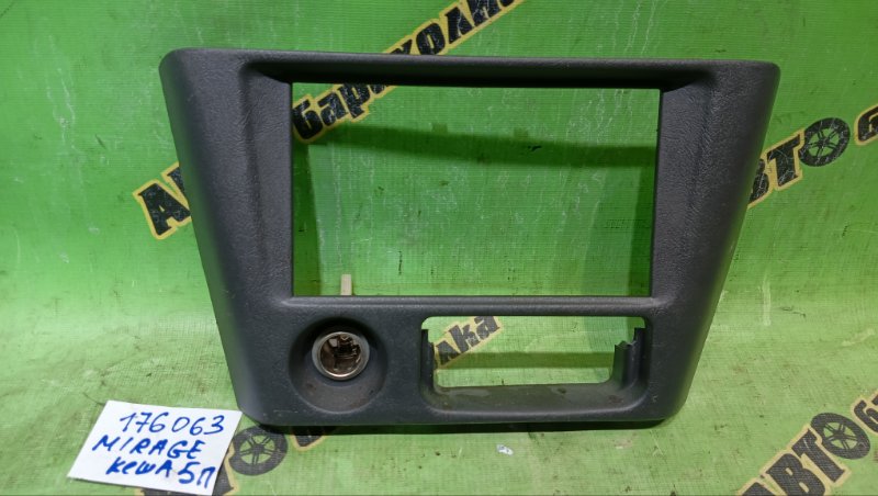 Консоль магнитофона MITSUBISHI MIRAGE CK2A 4G15 2000 (б/у)