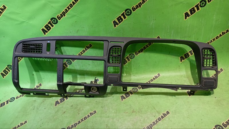 Консоль магнитофона MITSUBISHI CANTER FG50EB 4M51 2000 (б/у)