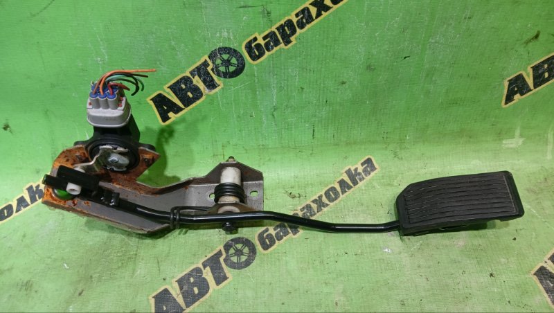 Педаль газа NISSAN SERENA TC24 QR20(DE) 2004 (б/у)