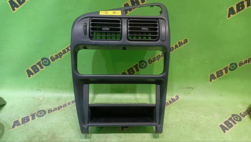 Консоль магнитофона MITSUBISHI LIBERO CB2V 4G15 2000 (б/у)