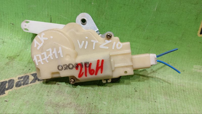 Активатор 5-ой двери TOYOTA VITZ SCP10 1SZ-FE 2002 (б/у)