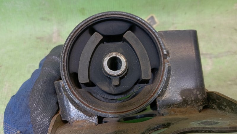 Подушка акпп NISSAN SUNNY FB15 QG15(DE) 2003 (б/у)
