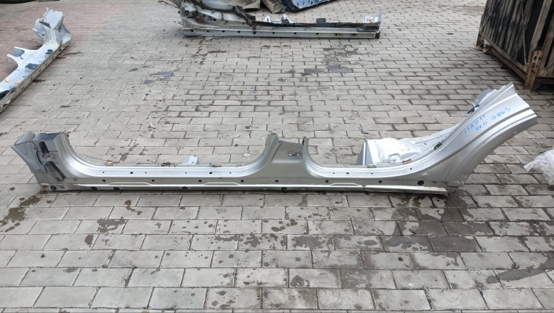 Порог кузова TOYOTA PROGRES JCG10 1JZ-GE 2000 левый (б/у)