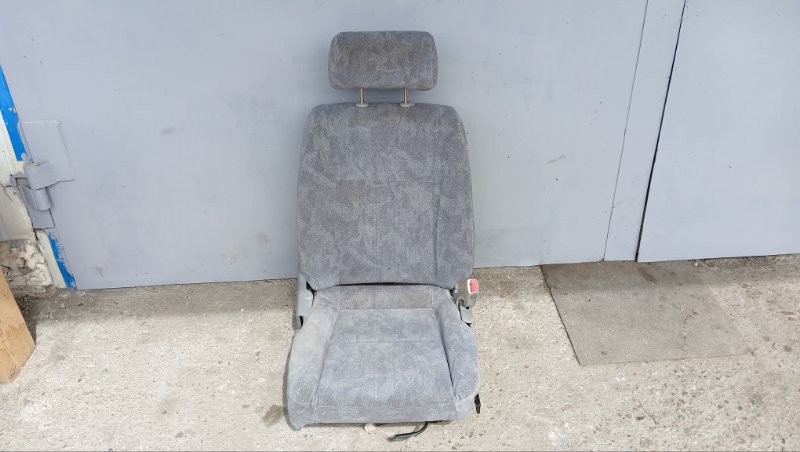 Сидение MAZDA BONGO FRIENDEE SGLW WL-T 1999 переднее правое (б/у)