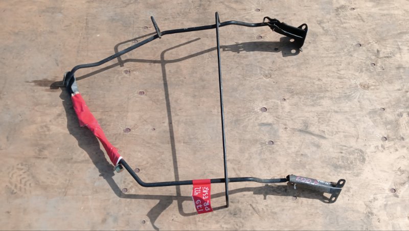 Крепление запаски NISSAN PRESAGE U30 KA24(DE) 1999 (б/у)