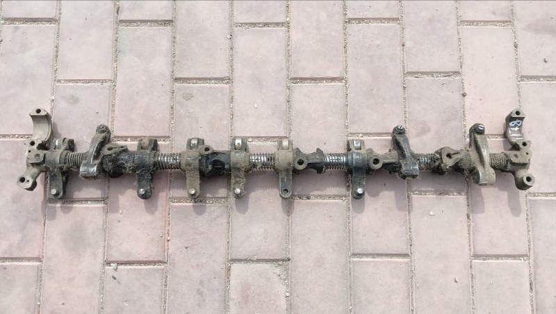 Вал коромысел isuzu FORWARD FRR33 6HH1 (б/у)