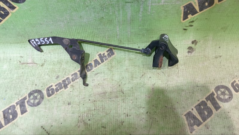 КРЮЧОК КАПОТА TOYOTA PROGRES JCG10 1JZ-GE 2000 (б/у)