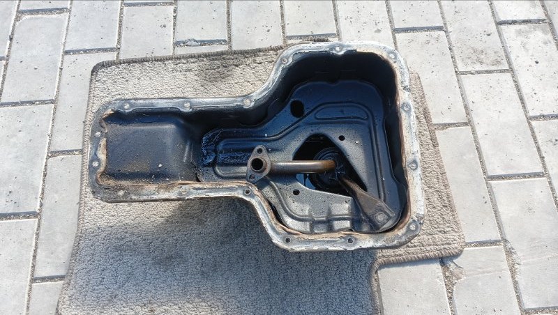 Поддон TOYOTA WISH ZNE10 1ZZ-FE (б/у)