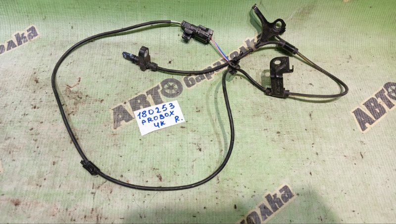 Датчик abs TOYOTA PROBOX NHP160V 1NZ-FXE 2024 передний правый (б/у)