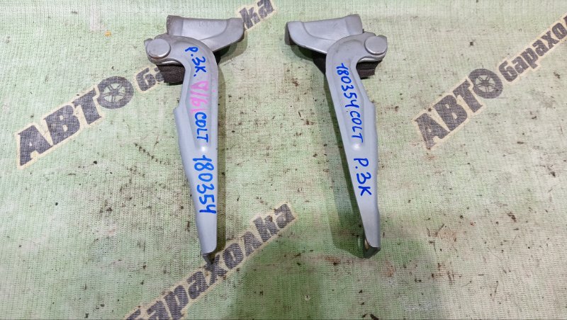 Петля капота MITSUBISHI COLT PLUS Z24W 4A91 2004 (б/у)