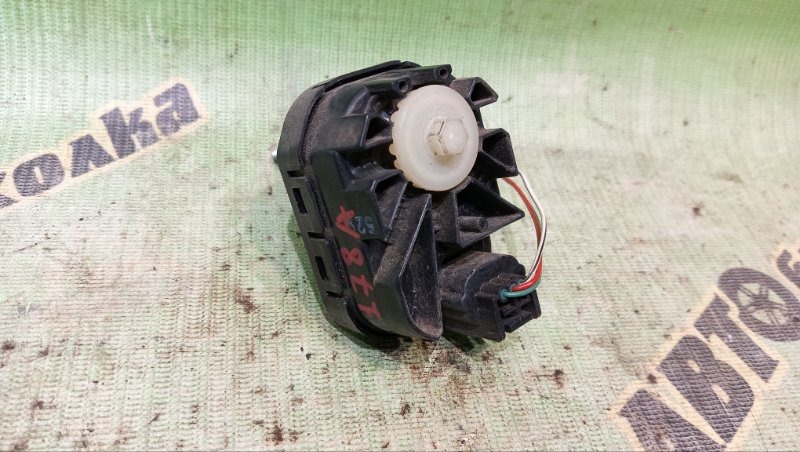 КОРРЕКТОР ФАРЫ TOYOTA RACTIS NCP120 1NZ-FE 2015 (б/у)