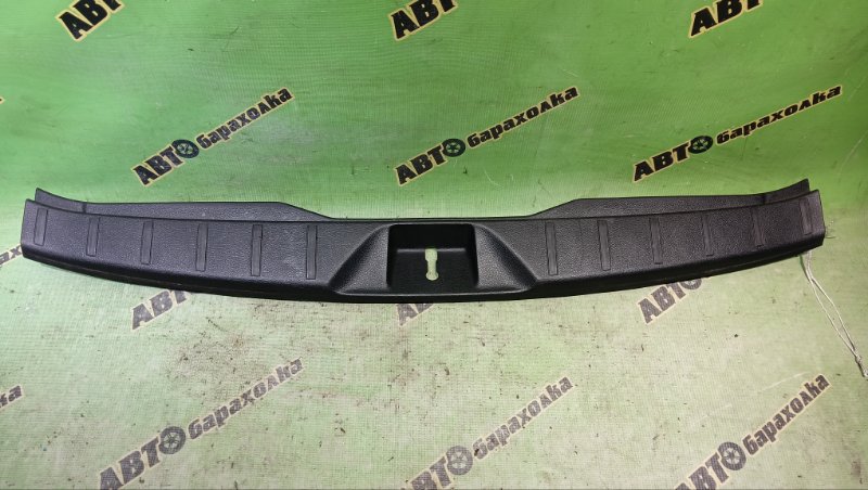 Накладка замка багажника SUBARU FORESTER SJ5 FB20ASZHXA 2015 (б/у)