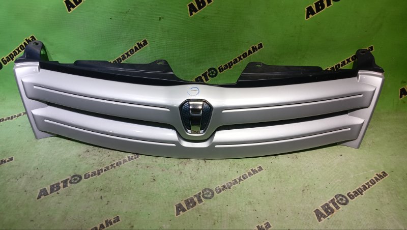 Решетка радиатора TOYOTA IST NCP60 2NZ-FE 2005 (б/у)