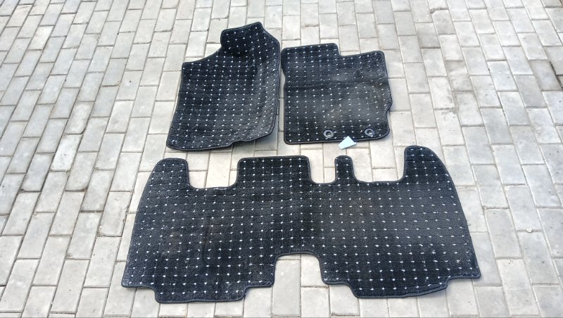 Коврики комплект TOYOTA RACTIS NCP120 1NZ-FE 2015 (б/у)