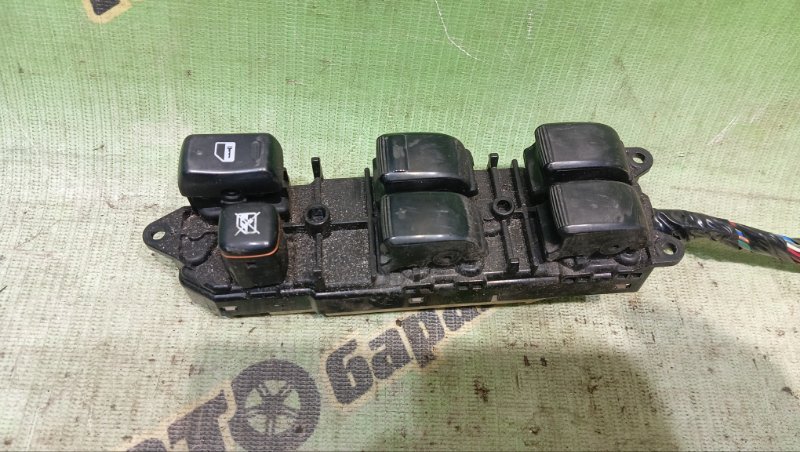 Пульт стеклоподъемника TOYOTA IST NCP60 2NZ-FE 2005 передний (б/у)