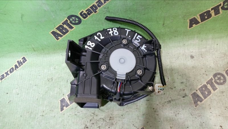 Мотор охлаждения батареи TOYOTA AQUA NHP10 1NZ-FXE 2013 (б/у)