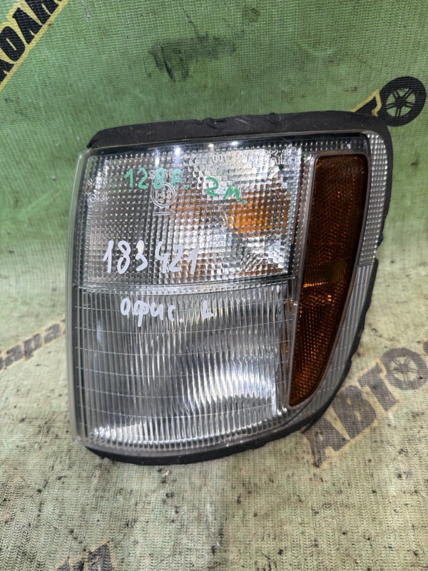 Габарит ISUZU BIGHORN UBS26GW 6VE1 1998 левый (б/у)