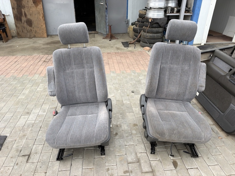 Салон в сборе ISUZU BIGHORN UBS26GW 6VE1 1998 (б/у)