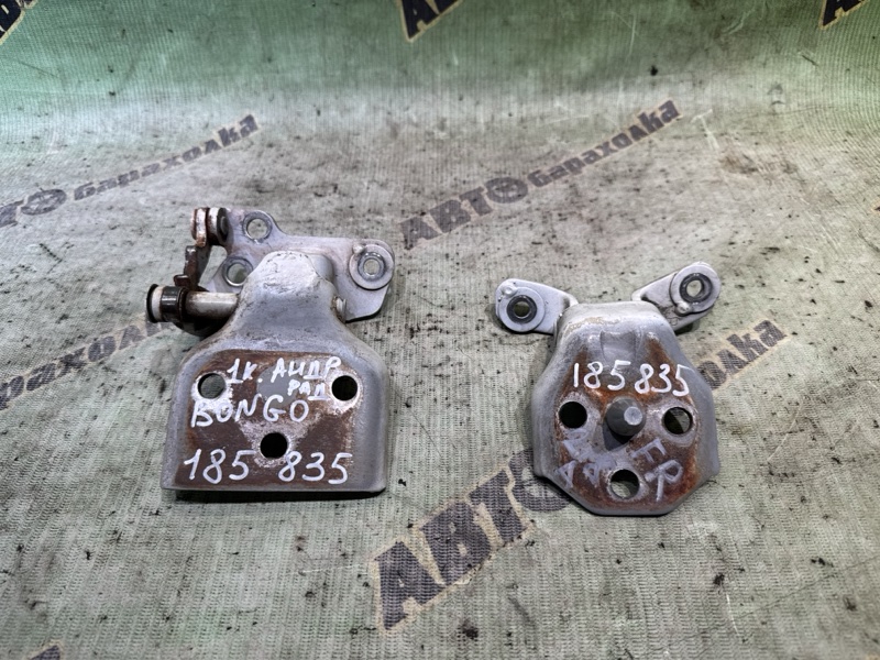 Петля дверная MAZDA BONGO SKP2MM L8 2010 передняя правая (б/у)