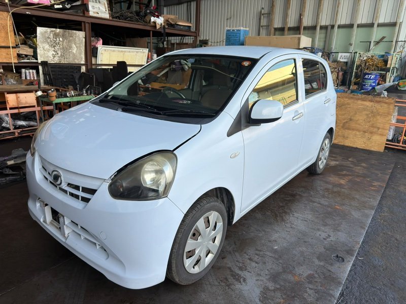 Крыло DAIHATSU MIRA E:S LA300S KF-VE3 2011 переднее левое (б/у)