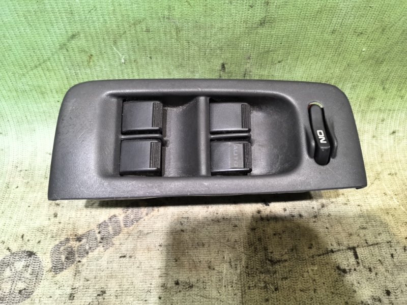 Пульт стеклоподъемника HONDA CAPA GA4 D15B 1998 передний правый (б/у)