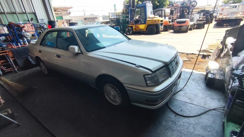 Автомобиль TOYOTA CROWN JZS151 1JZ-GE 1997 года в разбор