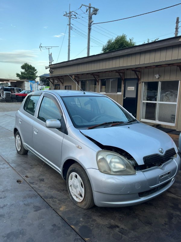 Автомобиль TOYOTA VITZ SCP10 1SZ-FE 1999 года в разбор