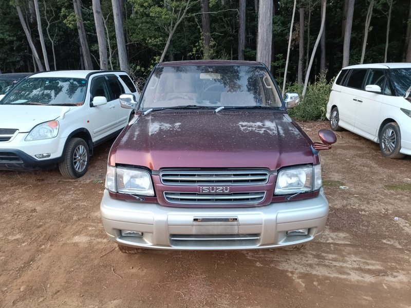 Автомобиль ISUZU BIGHORN UBS26GW 6VE1 1999 года в разбор