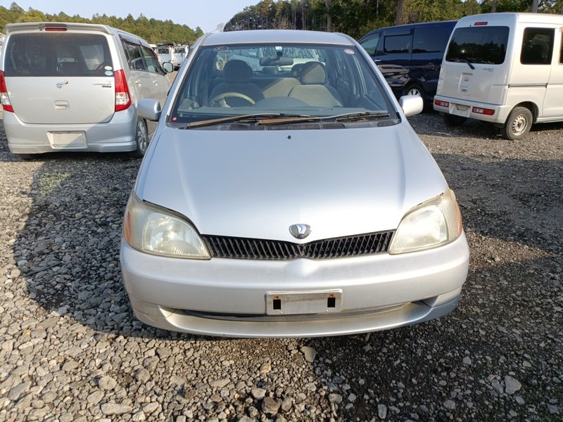 Автомобиль TOYOTA PLATZ NCP16 2NZ-FE 2000 года в разбор