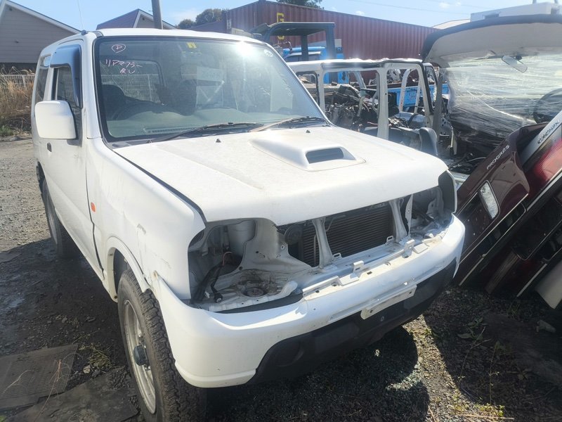 Автомобиль SUZUKI JIMNY JB23W K6A 2011 года в разбор