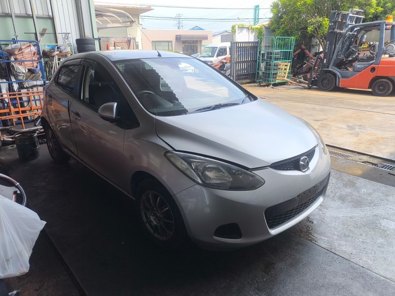 Автомобиль MAZDA DEMIO DE3FS ZJ 2008 года в разбор