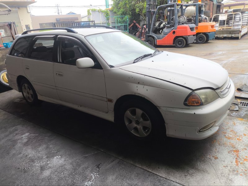 Автомобиль TOYOTA CALDINA ST210 3S-FE 2000 года в разбор