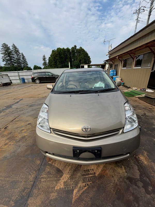 Автомобиль TOYOTA PRIUS NHW20 1NZ-FXE 2004 года в разбор