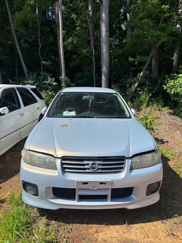 Автомобиль NISSAN AVENIR RW11 QR20(DE) 2003 года в разбор
