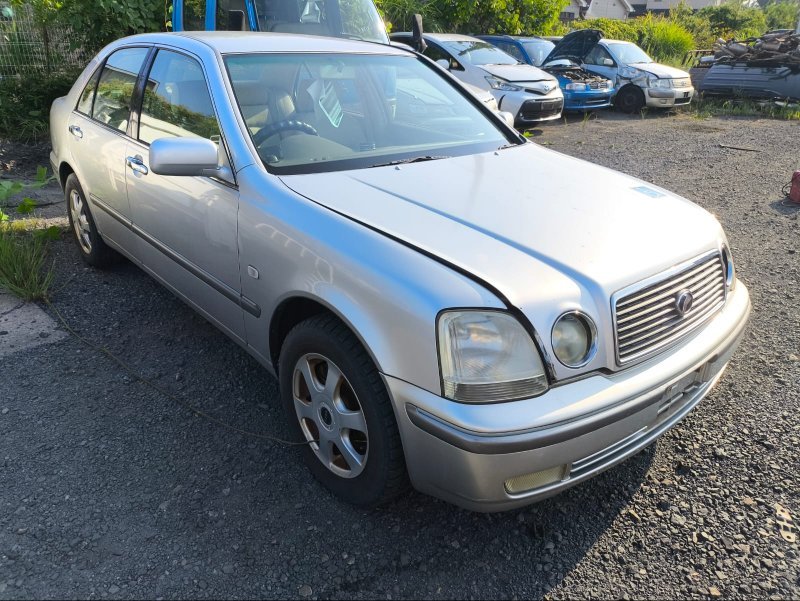Автомобиль TOYOTA PROGRES JCG10 1JZ-GE 2000 года в разбор