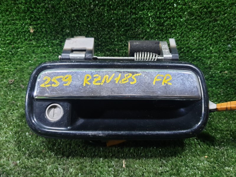 Ручка двери внешняя Toyota Hilux Surf RZN185 3RZFE 2001 передняя правая (б/у)