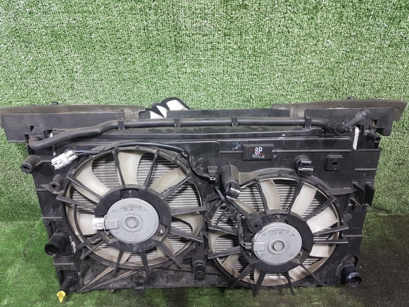 Радиатор основной передний для TOYOTA PRIUS ALPHA ZVW41 2ZRFXE, 16400-37260 7 ракурс Радиатор основной передний для TOYOTA PRIUS ALPHA ZVW41 2ZRFXE, 16400-37260 7 ракурс