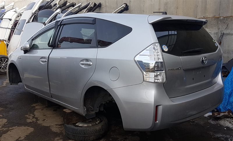 Радиатор основной передний для TOYOTA PRIUS ALPHA ZVW41 2ZRFXE, 16400-37260 10 ракурс Радиатор основной передний для TOYOTA PRIUS ALPHA ZVW41 2ZRFXE, 16400-37260 10 ракурс