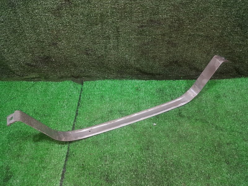 Крепление бака AUDI A3 8PA CAX Крепление бака AUDI A3 8PA CAX