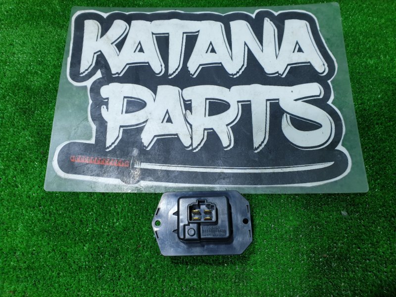 Реостат печки DAIHATSU ATRAI 2008 S331G KFDET 87138-B4020 контрактная