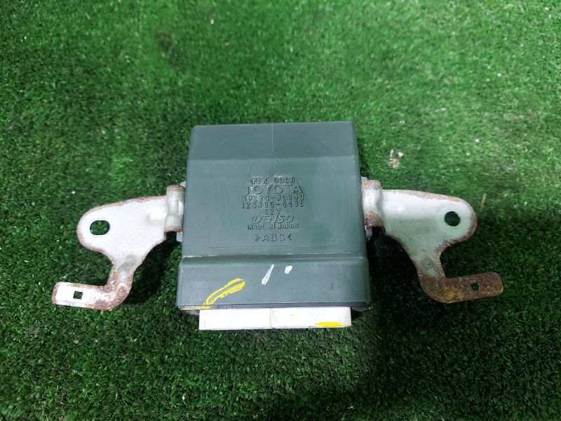 Блок управления дверьми CROWN 2004 GRS182 3GRFSE Блок управления дверьми CROWN 2004 GRS182 3GRFSE
