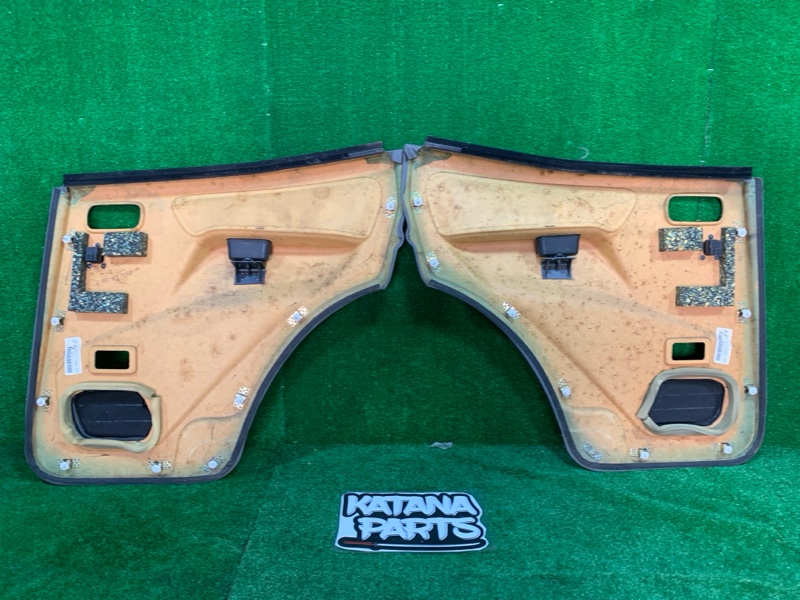 Обшивка дверей задняя MISTRAL R20 TD27T