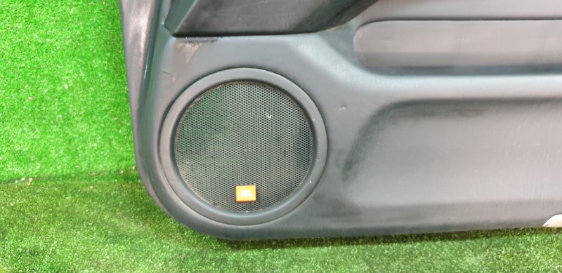 Обшивка двери передняя правая HARRIER ACU10 2AZFE