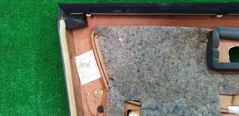 Обшивка двери передняя правая HARRIER ACU10 2AZFE