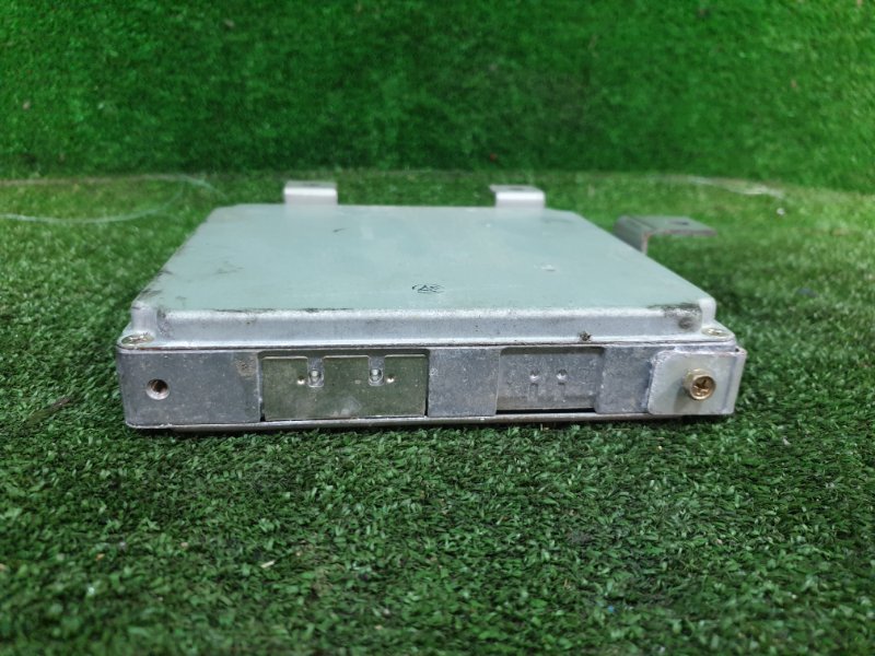 Блок управления efi CARAVAN 1997 ARMGE24 TD27TI Блок управления efi CARAVAN 1997 ARMGE24 TD27TI