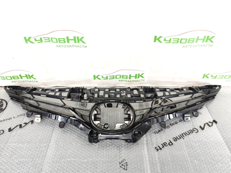 Решетка радиатора передняя Toyota Camry 2017-2024 XV70 5310133620 Б/У