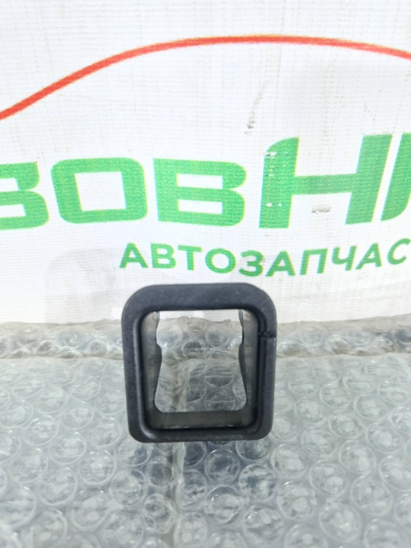 Установочная втулка для детского сиденья Audi A3 1996-2003 8L0887233 Б/У