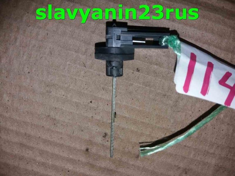 Датчик температуры воздуха в салоне Passat 1996 B5 AHL Датчик температуры воздуха в салоне Passat 1996 B5 AHL