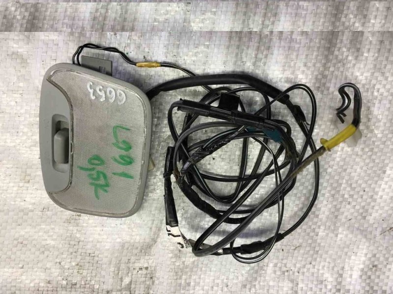 Запчасть плафон подсветки салона Mitsubishi Lancer 2006 CS3A 4g18 MR190205 Б/У Плафон подсветки салона Mitsubishi Lancer 2006 CS3A 4g18 MR190205 Б/У